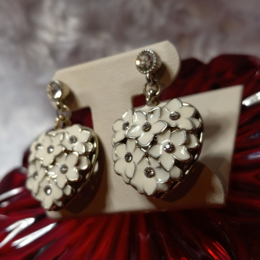 Vintage Puffed Hearts Rinestones Earrings